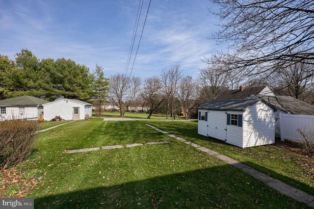631 S BROAD ST, Lititz, PA 17543