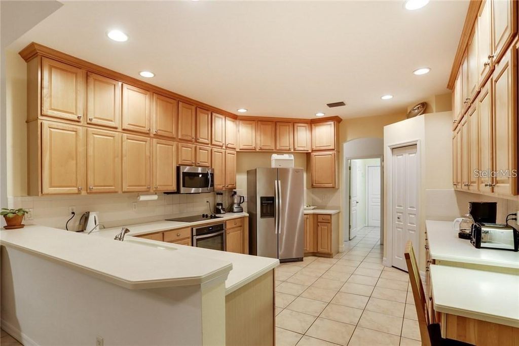 Image 21 of property listing at 6020 CATLIN DRIVE, Tampa, FL 33647