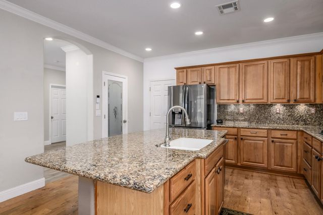 612 Plum Creek Ct, Folsom, CA 95630