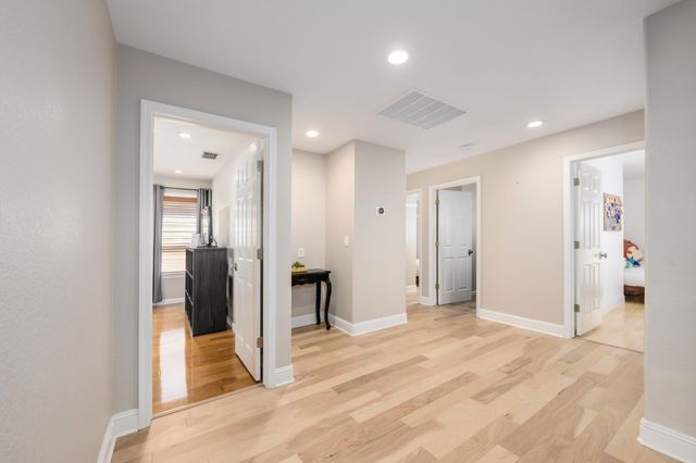 612 Plum Creek Ct, Folsom, CA 95630