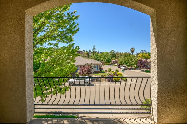 612 Plum Creek Ct, Folsom, CA 95630