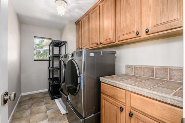 612 Plum Creek Ct, Folsom, CA 95630