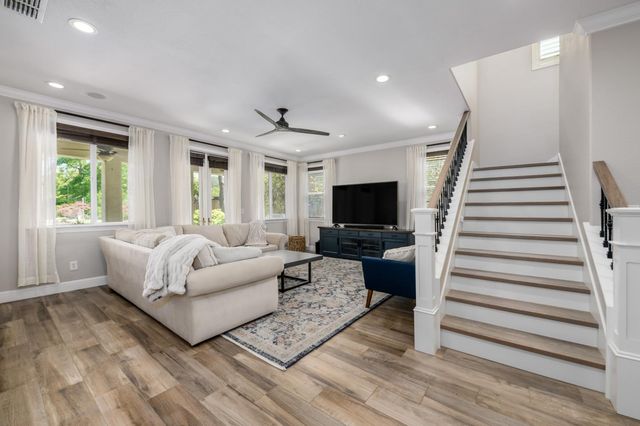 612 Plum Creek Ct, Folsom, CA 95630