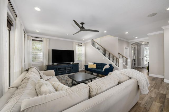 612 Plum Creek Ct, Folsom, CA 95630
