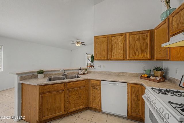 10486 E Dusky Willow Drive, Tucson, AZ 85747