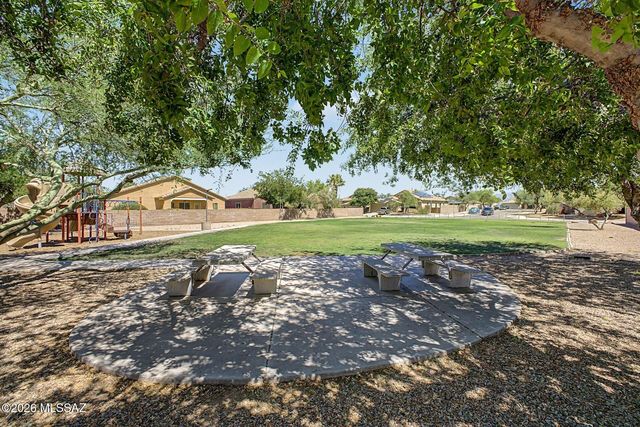 10486 E Dusky Willow Drive, Tucson, AZ 85747