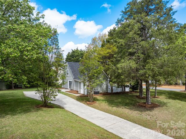 7456 Crowflock Court, Charlotte, NC 28226