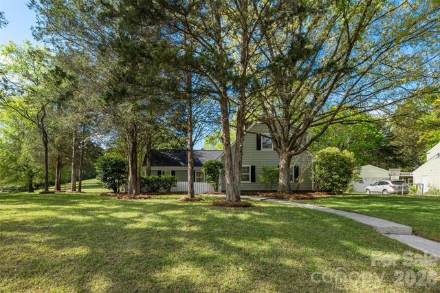 7456 Crowflock Court, Charlotte, NC 28226