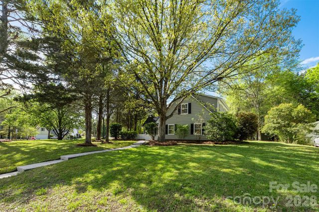 7456 Crowflock Court, Charlotte, NC 28226