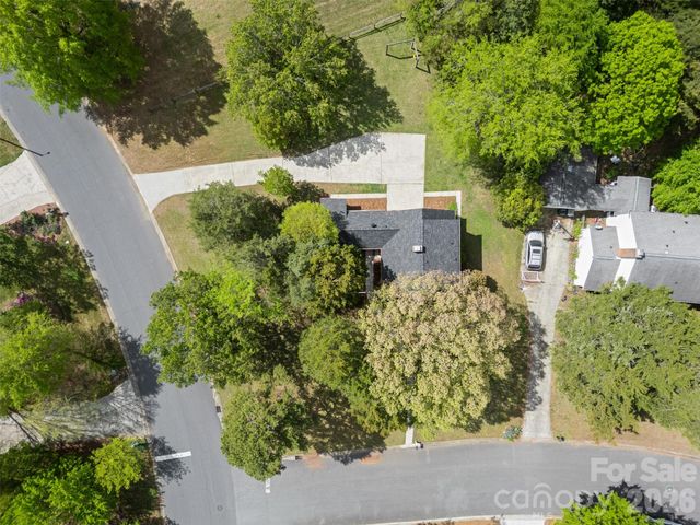 7456 Crowflock Court, Charlotte, NC 28226