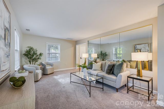 7456 Crowflock Court, Charlotte, NC 28226