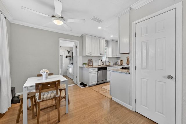 648 Q St, Rio Linda, CA 95673