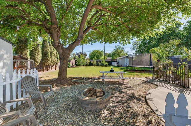 648 Q St, Rio Linda, CA 95673