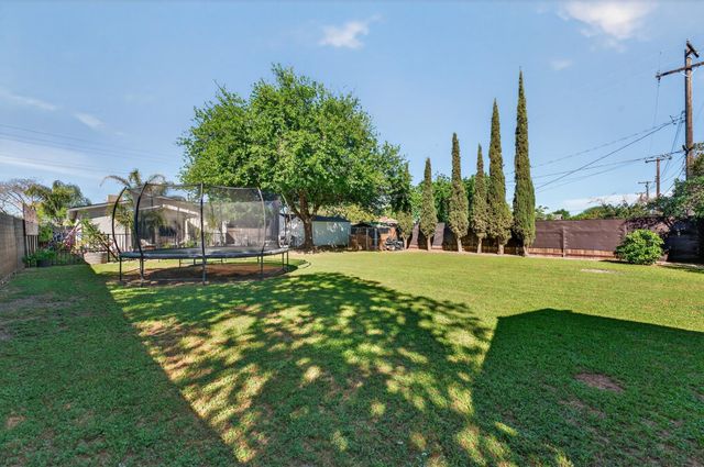 648 Q St, Rio Linda, CA 95673