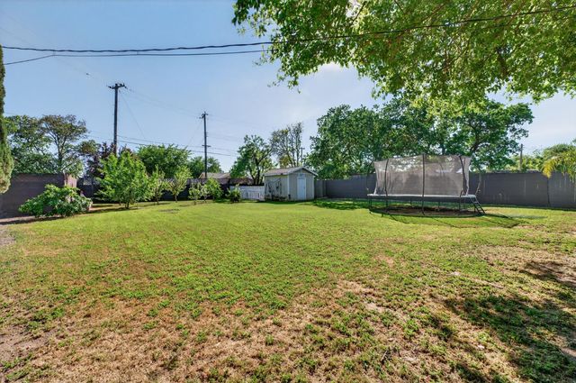 648 Q St, Rio Linda, CA 95673