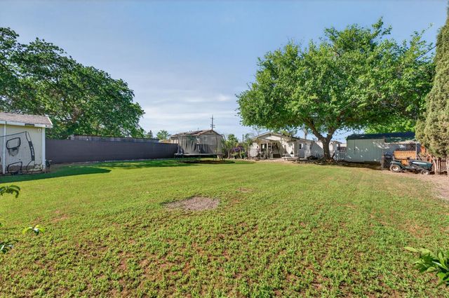 648 Q St, Rio Linda, CA 95673