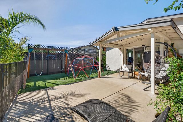 648 Q St, Rio Linda, CA 95673