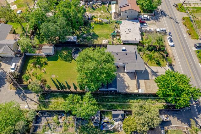 648 Q St, Rio Linda, CA 95673