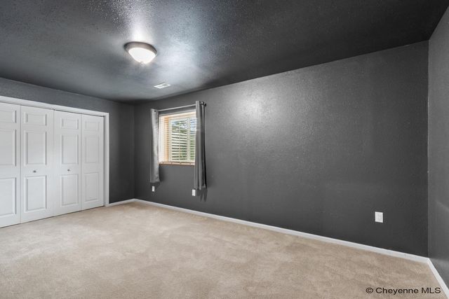 5709 KENNEDY DR, Cheyenne, WY 82001