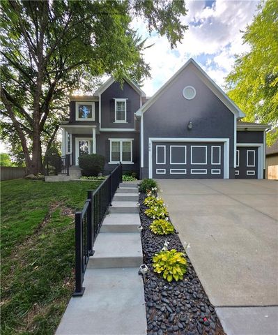 200 Shoreline Drive, Louisburg, KS 66053