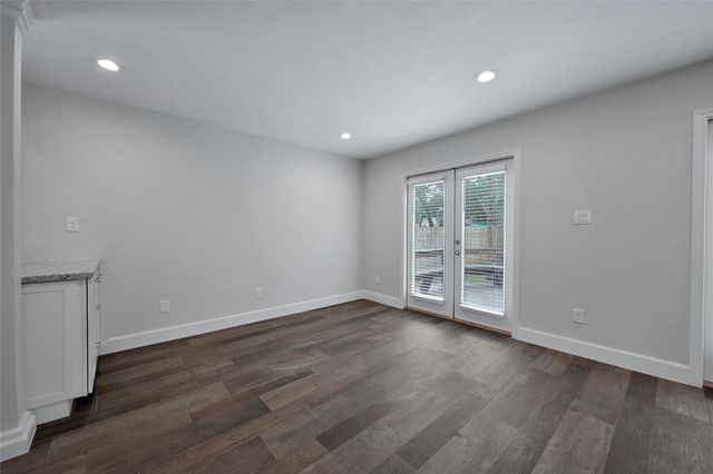 32 E Lance Leaf Road, The Woodlands, TX 77381