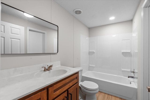 2542 MAPLE DR, Atoka, TN 38004