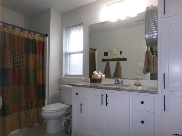 11322 Windsor Park Dr, Tyler, TX 75709