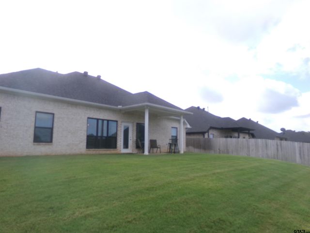 11322 Windsor Park Dr, Tyler, TX 75709