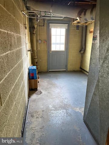 337 LINDEN LN, Reading, PA 19611