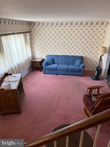 337 LINDEN LN, Reading, PA 19611