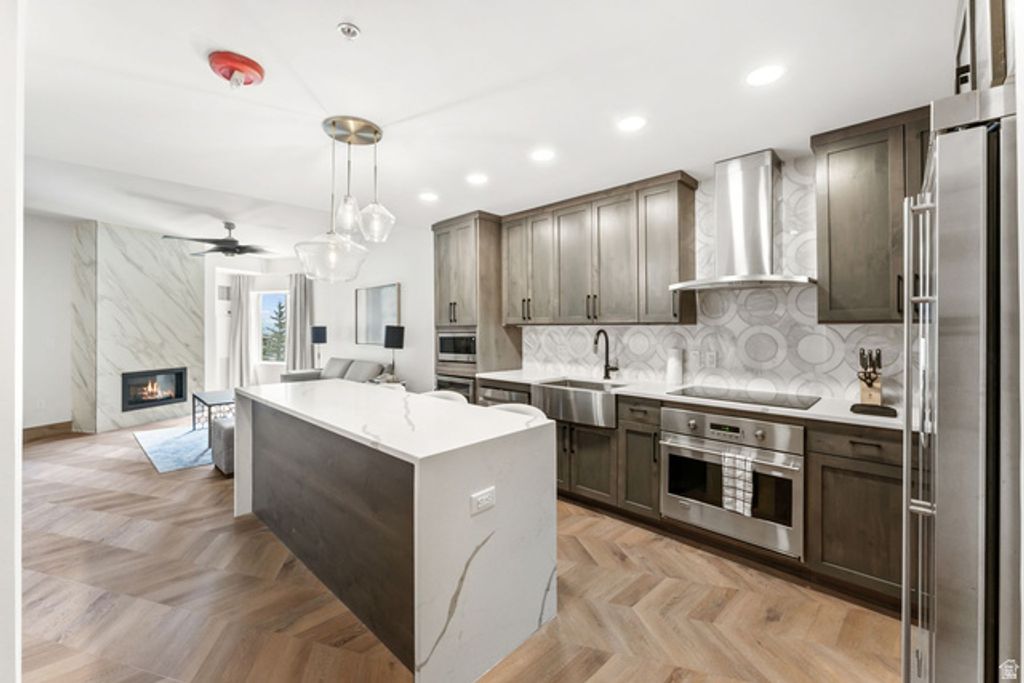 Image 1 of property listing at 3000 CANYONS RESORT DR #3505, Snyderville, UT 84098