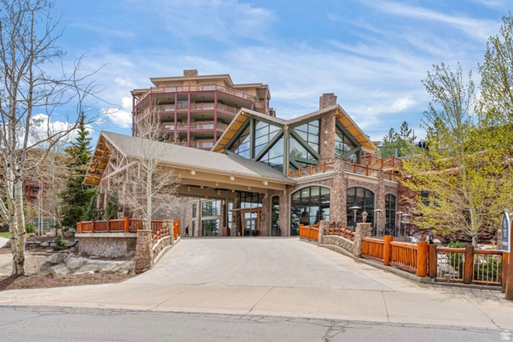 Image 2 of property listing at 3000 CANYONS RESORT DR #3505, Snyderville, UT 84098