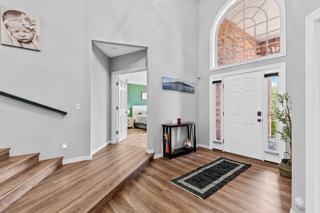 2364 S Forrest Heights Avenue, Springfield, MO 65809
