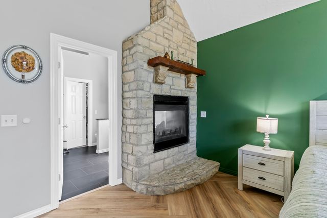 2364 S Forrest Heights Avenue, Springfield, MO 65809