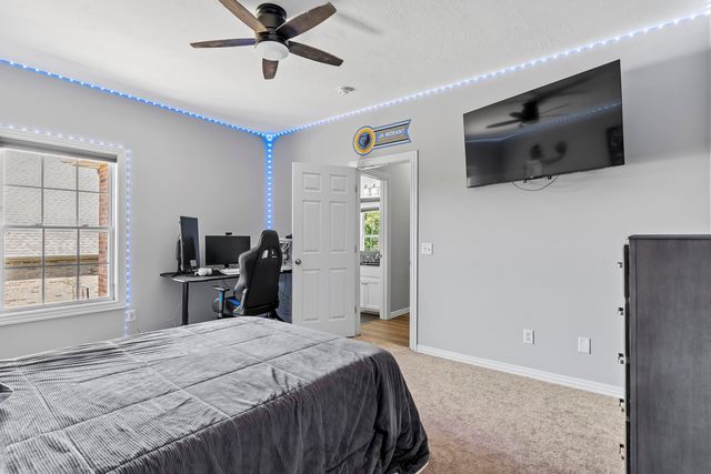 2364 S Forrest Heights Avenue, Springfield, MO 65809