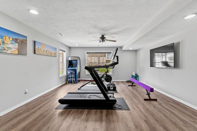 2364 S Forrest Heights Avenue, Springfield, MO 65809