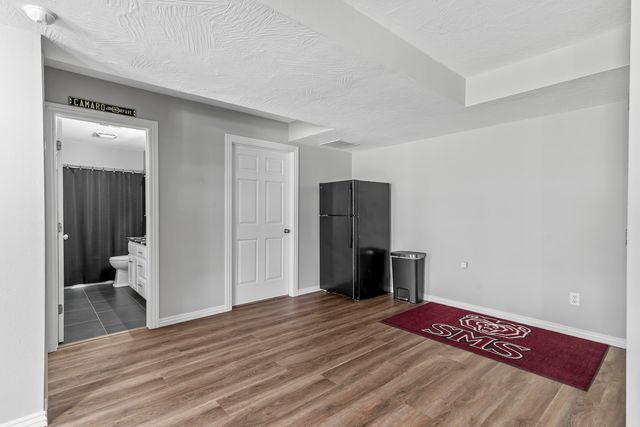 2364 S Forrest Heights Avenue, Springfield, MO 65809