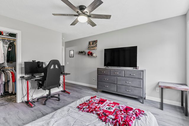 2364 S Forrest Heights Avenue, Springfield, MO 65809