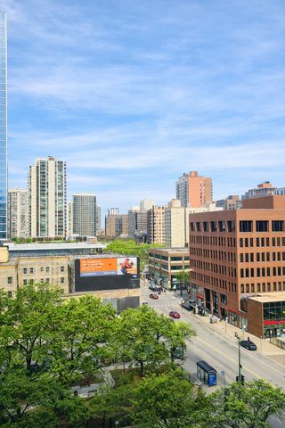 1122 N Clark Street 904, Chicago, IL 60610