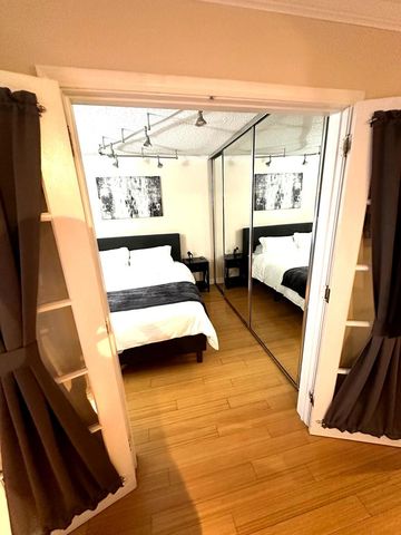 1122 N Clark Street 904, Chicago, IL 60610