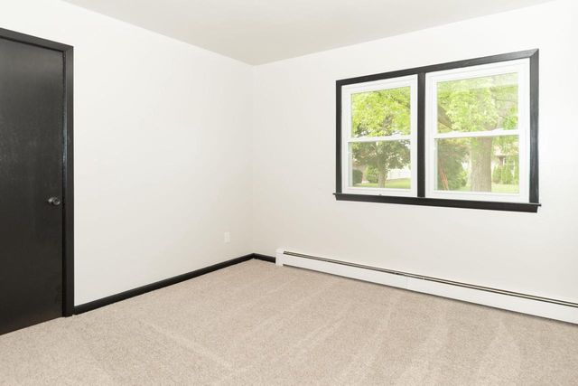 2261 Robinson DRIVE, Beloit, WI 53511