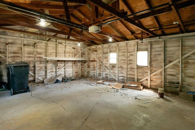 2261 Robinson DRIVE, Beloit, WI 53511