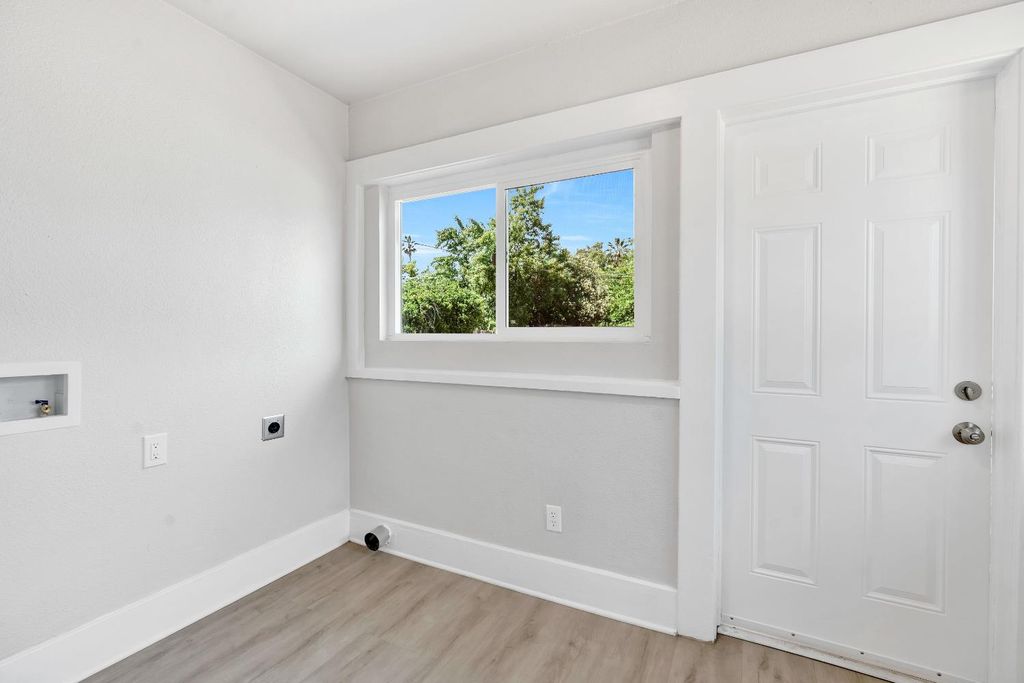 Image 17 of property listing at 3935 E Balch Avenue, Fresno, CA 93702