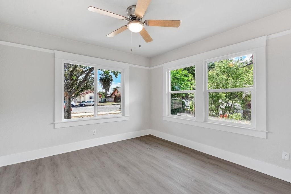 Image 18 of property listing at 3935 E Balch Avenue, Fresno, CA 93702