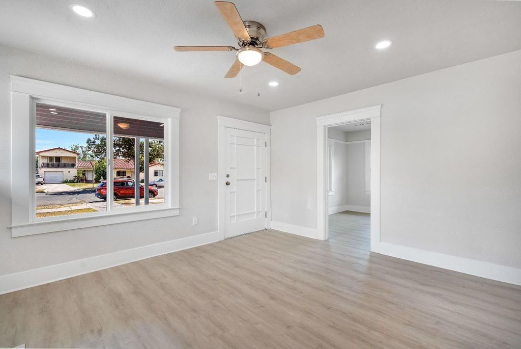 Image 7 of property listing at 3935 E Balch Avenue, Fresno, CA 93702