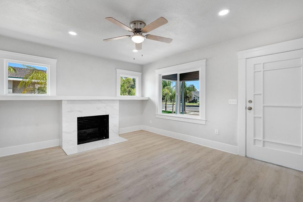 Image 8 of property listing at 3935 E Balch Avenue, Fresno, CA 93702