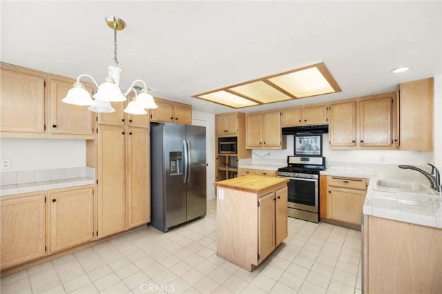 24330 Gitano, Murrieta, CA 92562