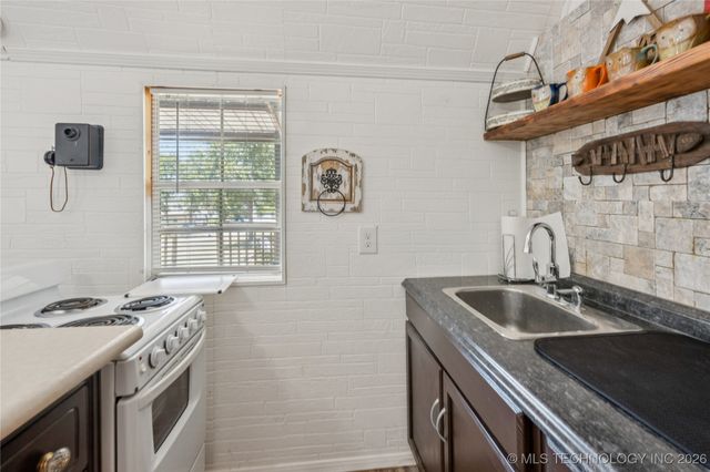 108285 Catfish, Checotah, OK 74426