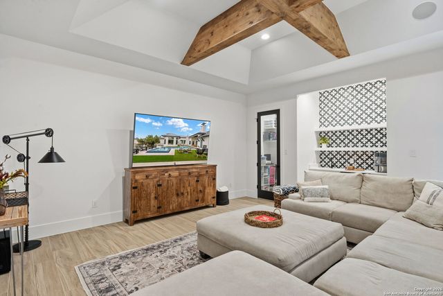 107 Lajitas, Boerne, TX 78006