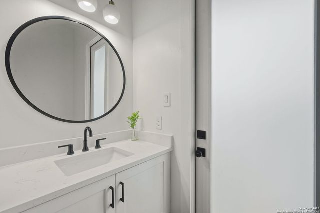 107 Lajitas, Boerne, TX 78006